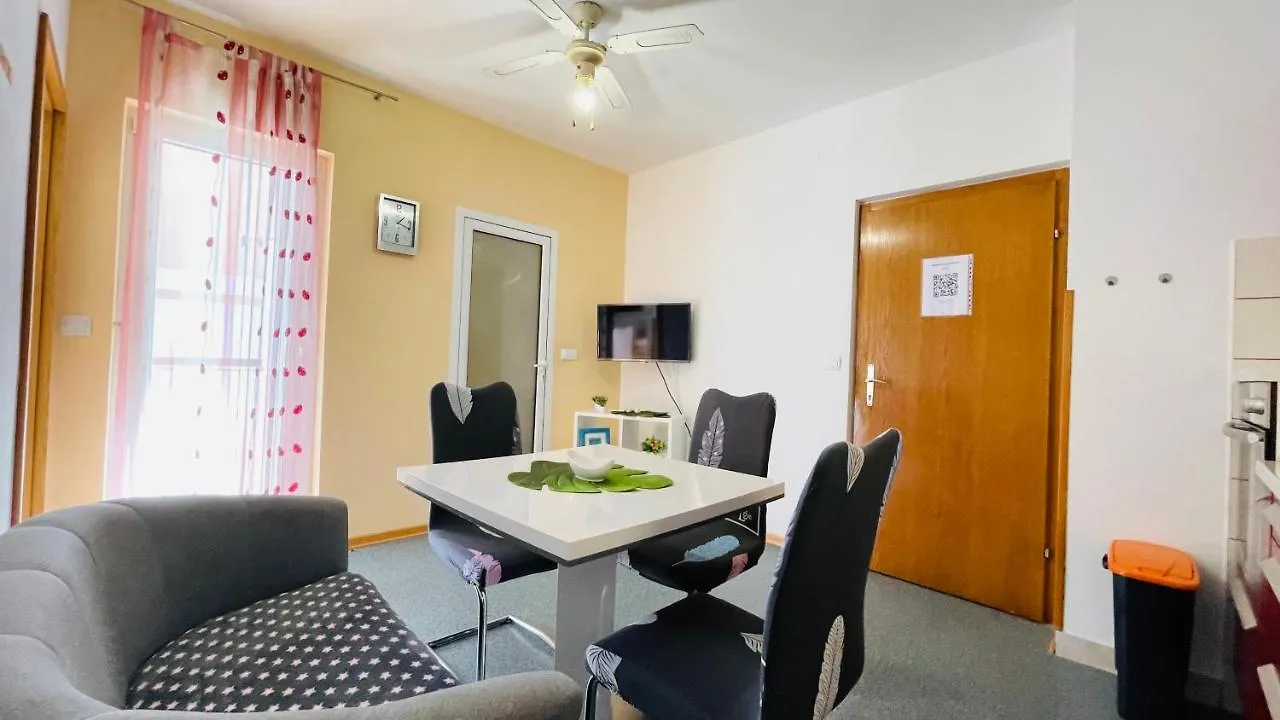 Apartmans And Rooms Madunic I Σπλιτ Πανσιόν