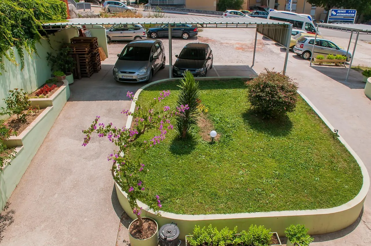 Apartmans And Rooms Madunic I Split Pensión
